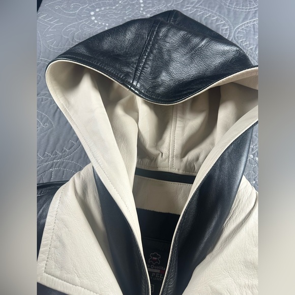 Vera Pelle Women’s Black and Cream Long Leather Zip Up Jacket NWOT Size 50 - Picture 9 of 16